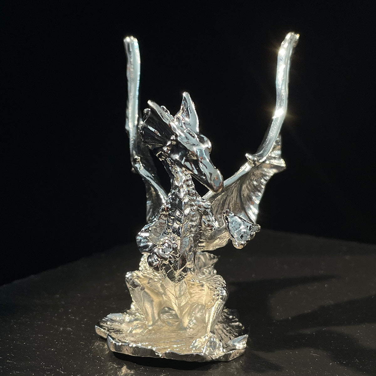 Silver Sheen Alloy Dragon Sphere Stand Ball Holder