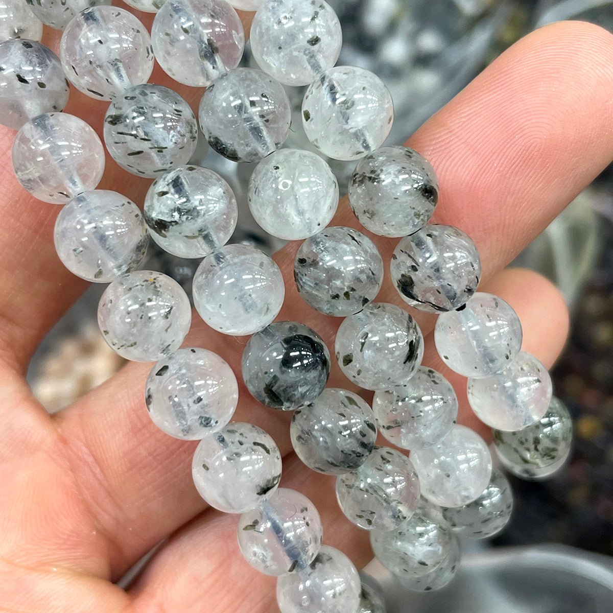 kiwi quartz bead